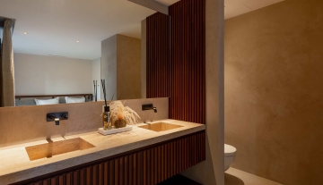 Resa estates Ibiza for sale Talamanca luxury apartment duplex bathroom 1.jpg